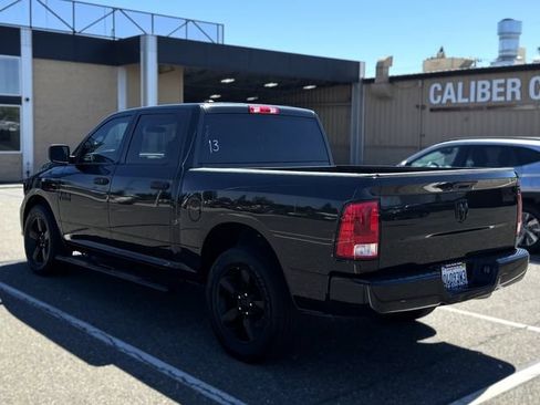 Used 2018 RAM 1500 Express w/ Black Ram 1500 Express Group RWD image 6