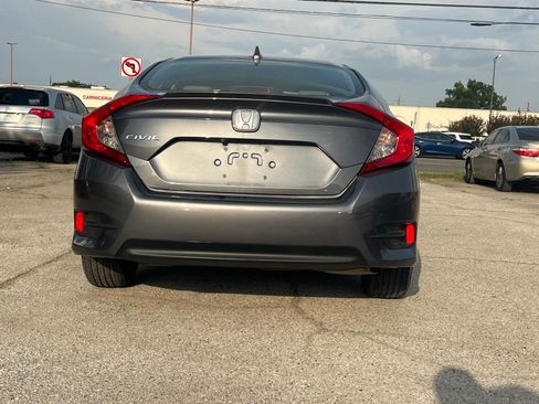 Used 2017 Honda Civic EX image 40