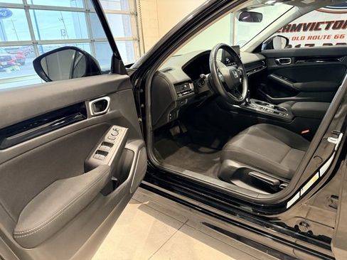 Used 2024 Honda Civic EX image 10