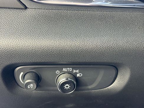 Used 2023 Chevrolet Traverse LT w/ LPO, Floor Liner Package image 24