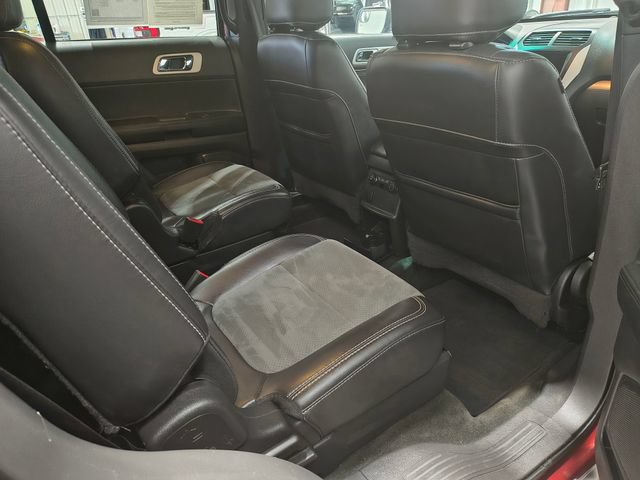 Used 2015 Ford Explorer XLT w/ Equipment Group 202B AWD/4WD image 21