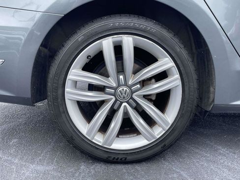 Used 2017 Volkswagen Passat 1.8T SEL Premium FWD image 10