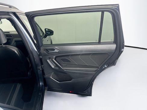 Used 2023 Volkswagen Tiguan SE R-Line FWD image 32