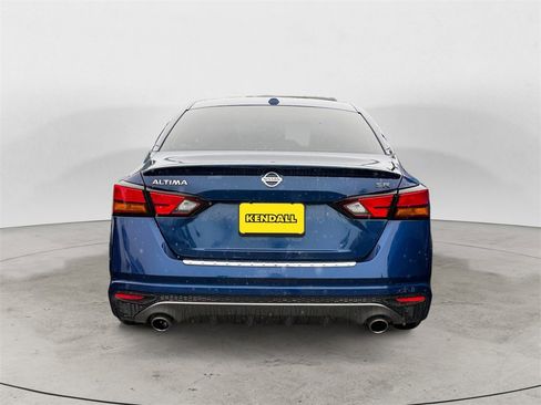 Used 2021 Nissan Altima 2.5 SR image 3