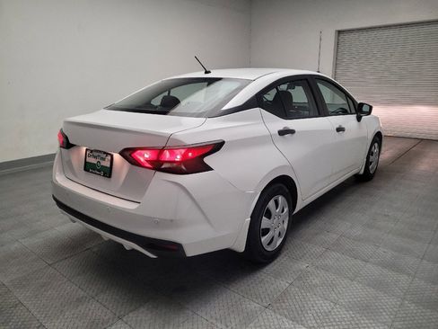 Used 2022 Nissan Versa S w/ Trunk Package FWD image 9
