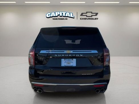 Used 2024 Chevrolet Suburban Premier image 4
