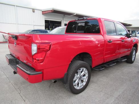 Used 2024 Nissan Titan SV w/ SV Convenience Package AWD/4WD image 9