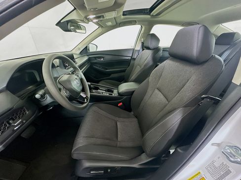 Used 2023 Honda Accord EX image 32