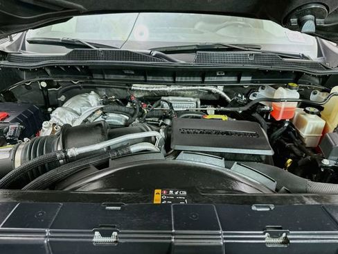Used 2022 Chevrolet Silverado 2500 LTZ AWD/4WD image 29