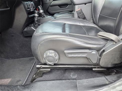 Used 2020 Jeep Gladiator Overland w/ Popular Equipment Package image 26