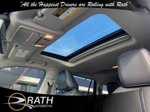 Used 2022 Toyota Highlander Limited image 16