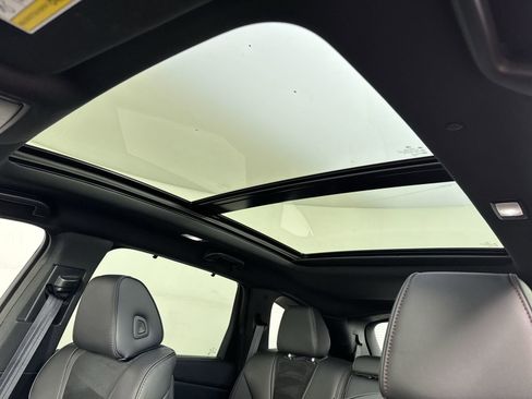 Used 2023 Acura MDX A-Spec image 18