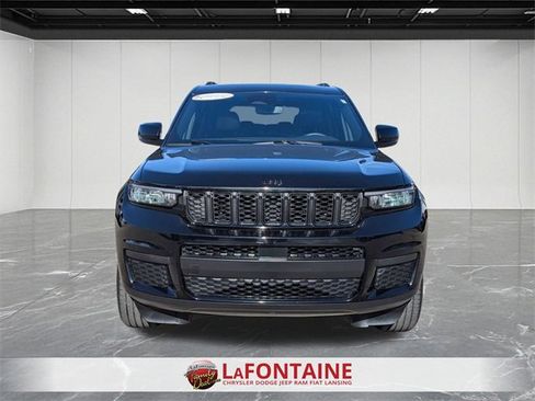 Certified 2024 Jeep Grand Cherokee L Laredo image 8