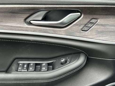 New 2026 Jeep Grand Cherokee Limited Reserve image 11