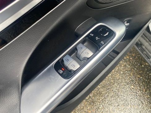 Used 2022 Mercedes-Benz C 300 C 300 image 18