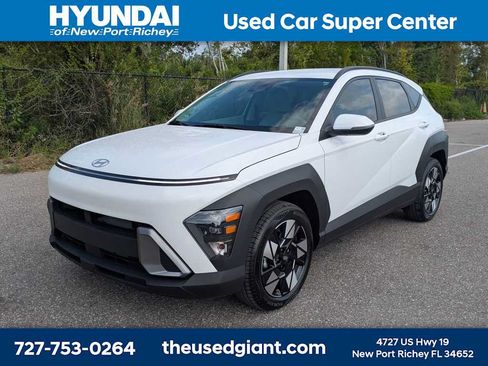 Certified 2025 Hyundai Kona SEL FWD image 1