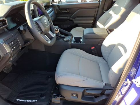 Used 2024 Toyota Tacoma SR5 AWD/4WD image 5