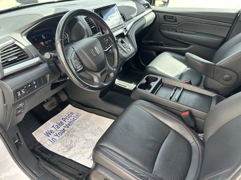 Used 2023 Honda Odyssey Sport image 13