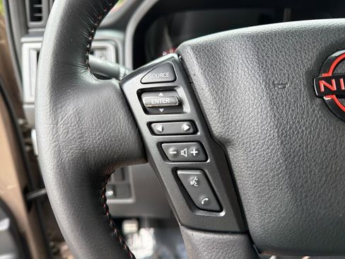 Used 2023 Nissan Titan PRO-4X w/ Pro-4x Convenience Package image 21