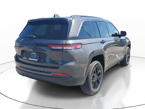 New 2026 Jeep Grand Cherokee Altitude RWD image 5