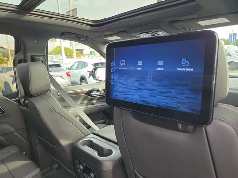 New 2026 Chevrolet Suburban Z71 w/ Z71 Off-Road Package image 20