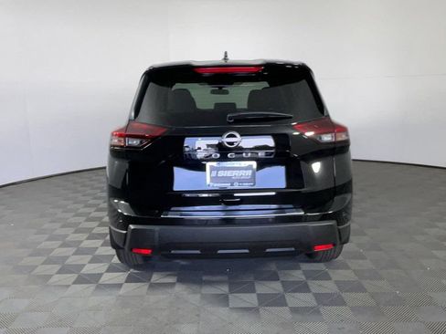 New 2025 Nissan Rogue SV image 5