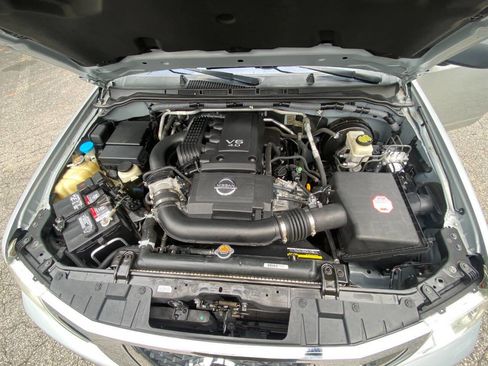Used 2011 Nissan Frontier SV w/ SV Premium Utility Pkg RWD image 46