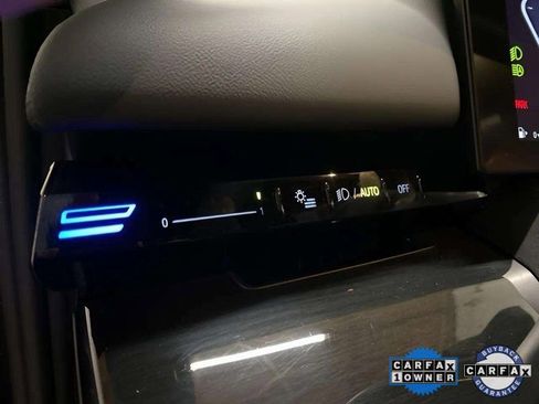 Used 2025 BMW 530i xDrive image 34