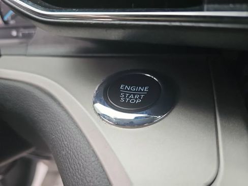 Used 2022 Ford Explorer XLT w/ Equipment Group 202A image 30