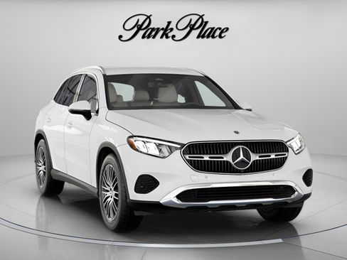 Certified 2026 Mercedes-Benz GLC 300 image 33