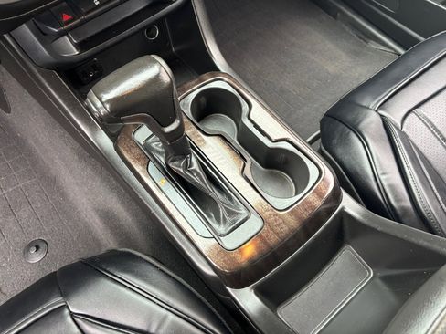 Used 2019 GMC Canyon SLE w/ Elevation Edition image 15