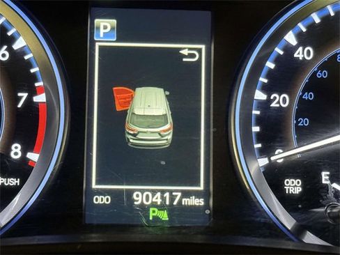 Used 2017 Toyota Highlander Limited Platinum image 5