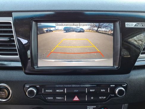 Used 2019 Kia Niro Touring image 14