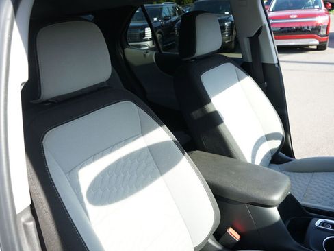 Used 2019 Chevrolet Equinox LS w/ LS Convenience Package AWD/4WD image 22