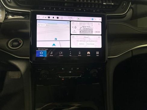 Used 2023 Jeep Grand Cherokee 4WD 4xe w/ Luxury Tech Group II image 21