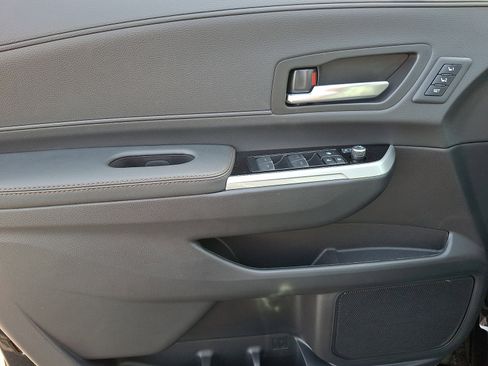 New 2026 Toyota Sienna Limited AWD/4WD image 7