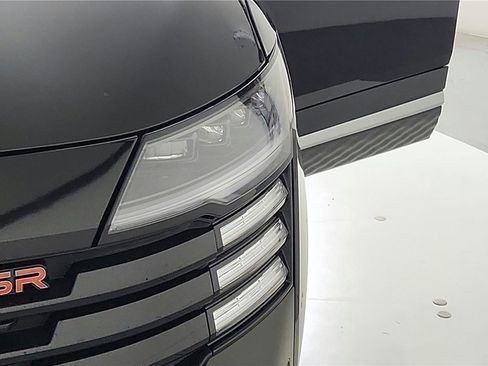 New 2026 Nissan Kicks SR w/ Cold Weather Package image 36