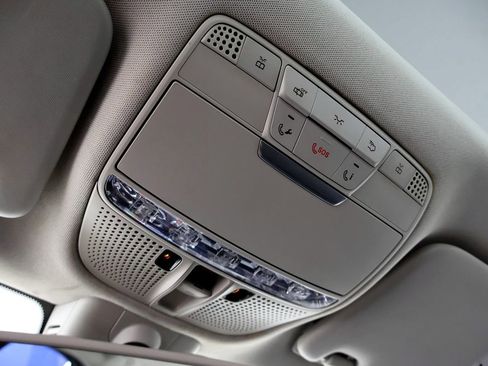 Used 2015 Mercedes-Benz C 300 Sport image 39