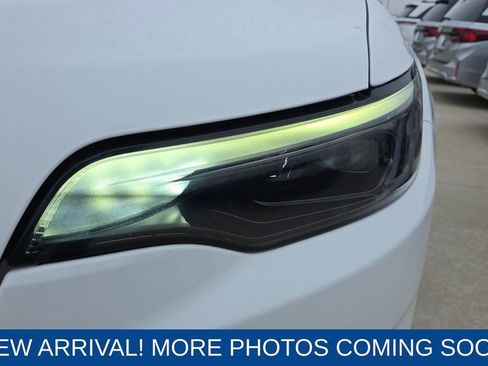 Used 2020 Jeep Cherokee Latitude image 9