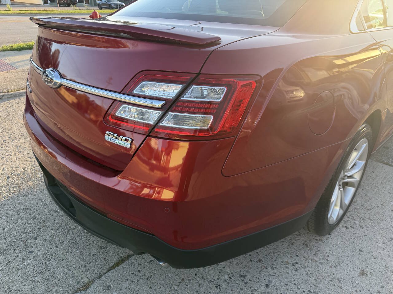 Used 2013 Ford Taurus SHO AWD/4WD image 35