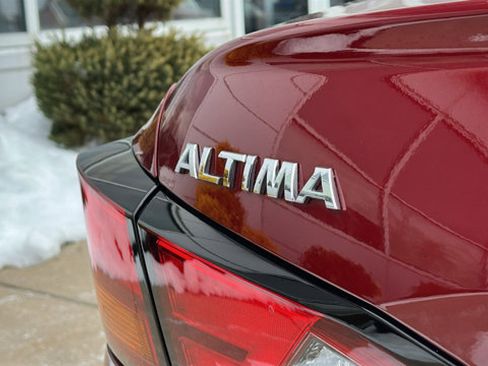 Certified 2022 Nissan Altima 2.5 SV image 10