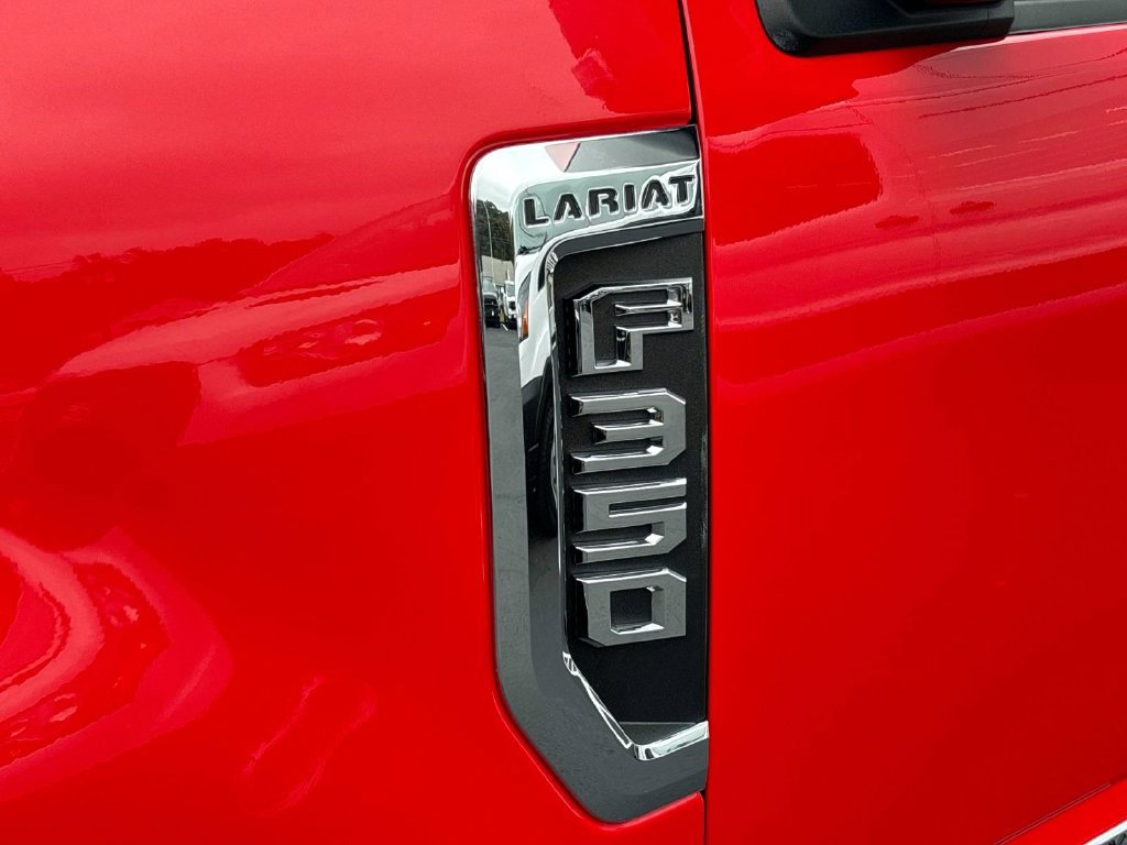 Used 2022 Ford F350 Lariat AWD/4WD image 11