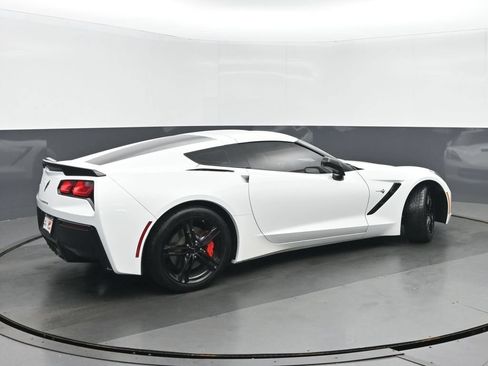 Used 2017 Chevrolet Corvette Stingray Coupe w/ 1LT RWD image 3