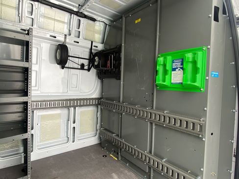 Used 2023 Mercedes-Benz Sprinter 2500 image 6