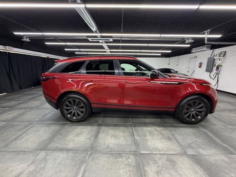 Used 2019 Land Rover Range Rover Velar R-Dynamic SE image 8