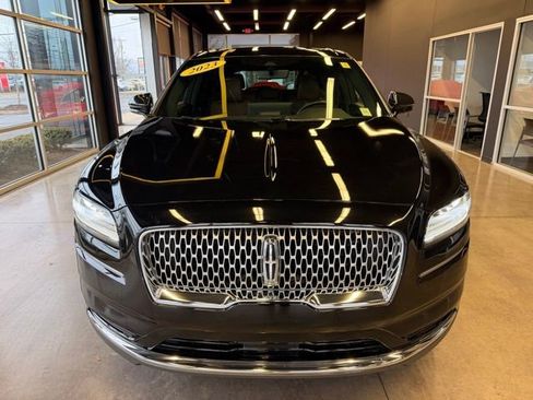 Used 2023 Lincoln Nautilus Reserve AWD/4WD image 2