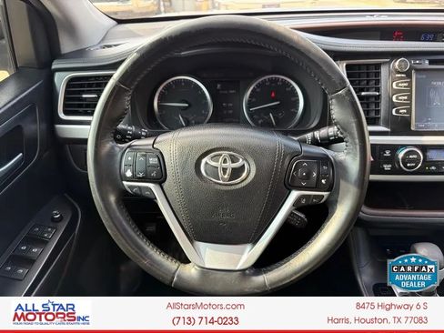 Used 2018 Toyota Highlander XLE FWD image 24