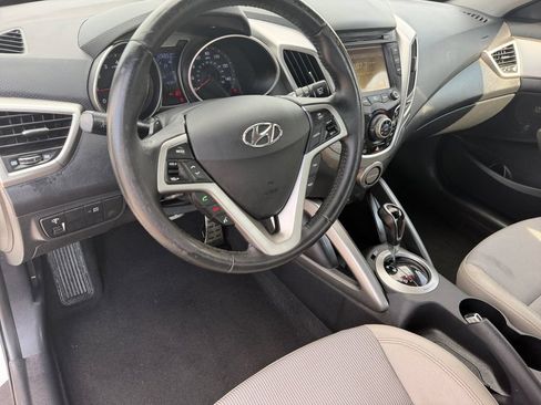 Used 2013 Hyundai Veloster w/ Style Pkg FWD image 15