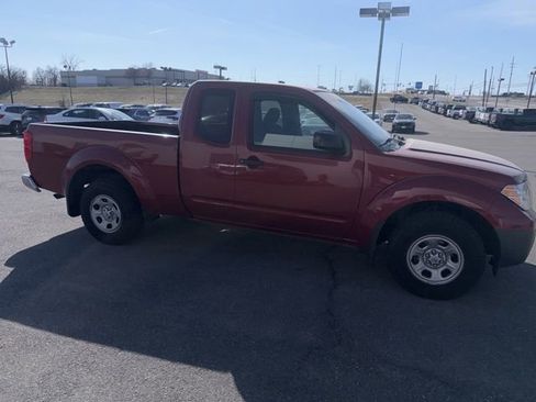 Used 2011 Nissan Frontier S w/ S Preferred Pkg image 9