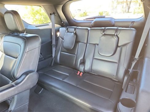 Used 2020 Ford Explorer XLT w/ Equipment Group 202A image 10